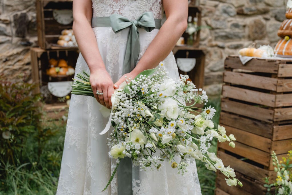 heiraten-hochzeit-schloss-lichtengraben-mit-isabella-floristik-und-tanja-und-josef0008-1024x683.jpg